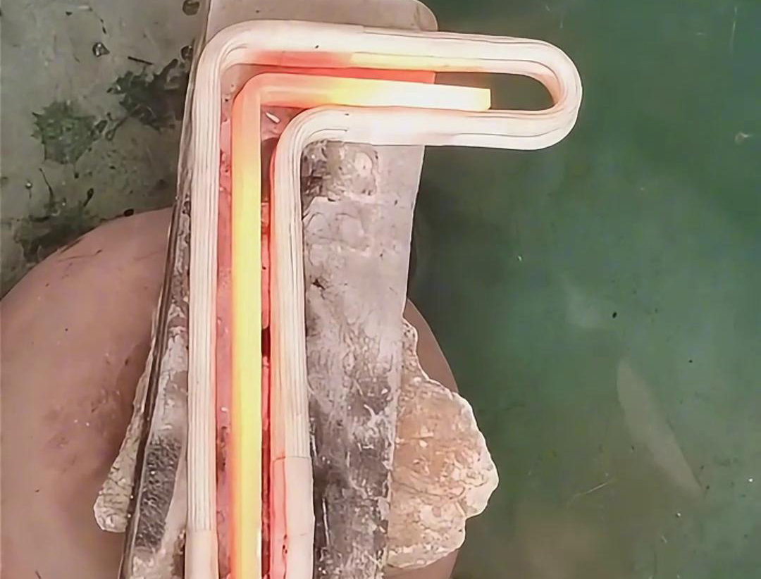 高频香蕉视频啪啪啪加热设备可以在钛长条内部产生均匀的热量分布