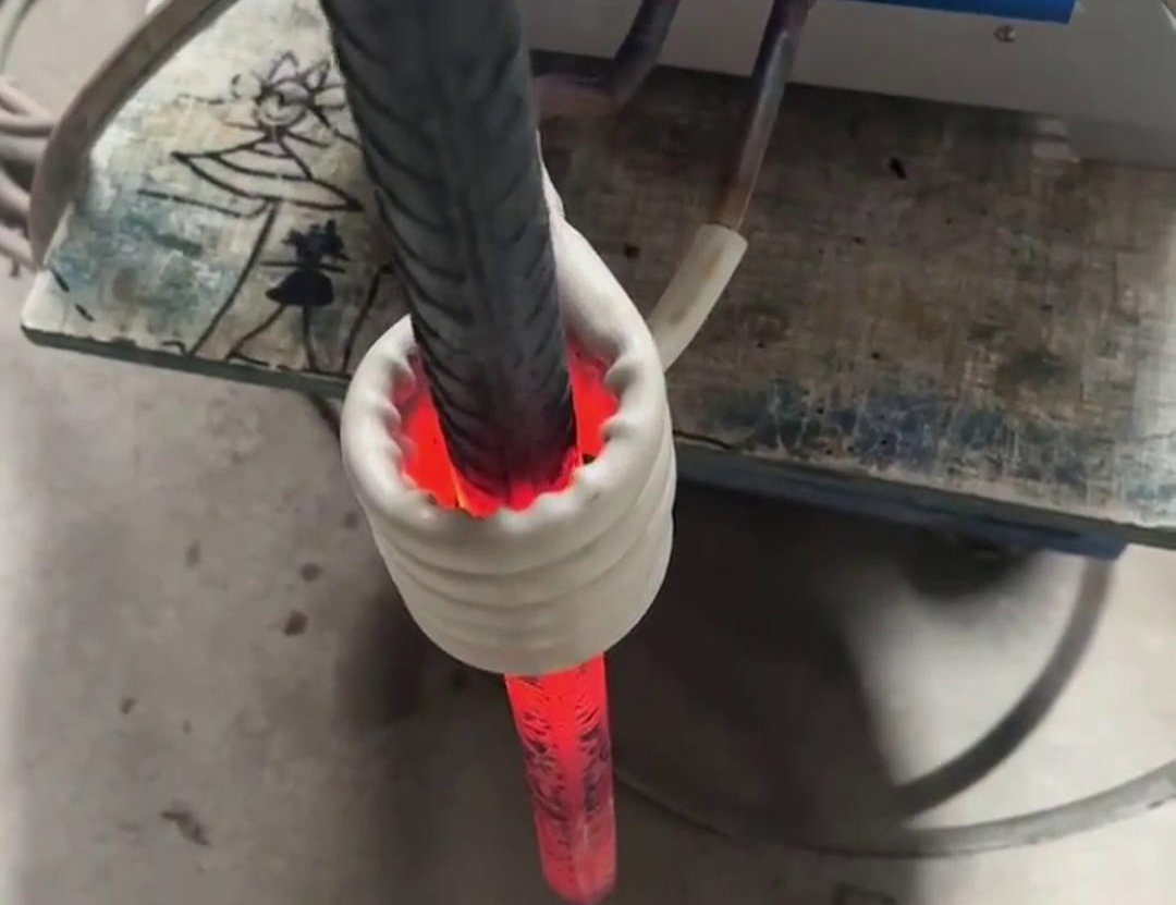 高频香蕉视频啪啪啪加热设备在局部退火中的应用优势和热弯工艺中的创新应用(图1)