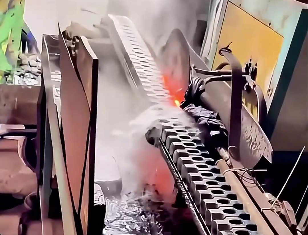 小工件全自动高频热处理设备：铆钉、螺丝的高效表面强化方案(图3)