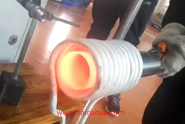 超音频香蕉视频啪啪啪加热设备对钢管加热淬火退火