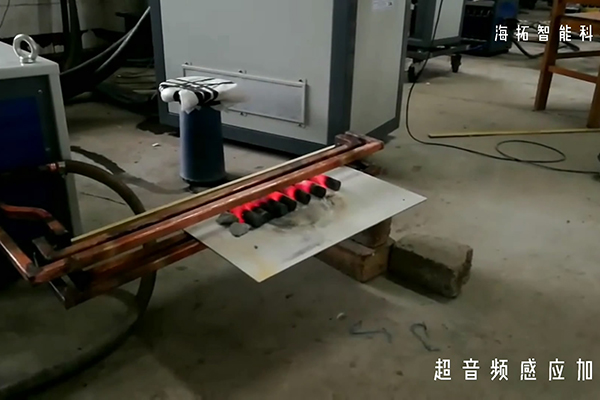 香蕉视频啪啪啪加热设备加热棒材就是快 烧红只要两秒